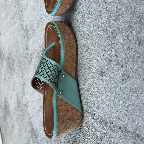 Kenneth Cole Reaction wedge sandals - Picture 4 of 6